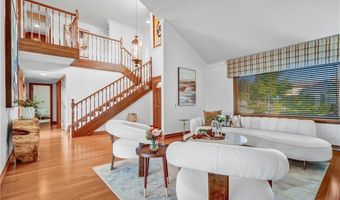 5215 E Rolling Hills Dr, Anaheim, CA 92807