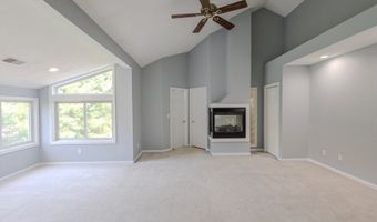 445 Captain Eames Cir 445, Ashland, MA 01721
