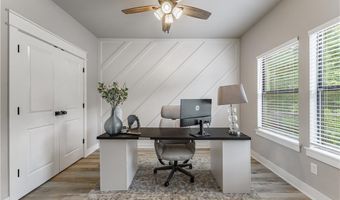 16 Hawthorn Ln, Bella Vista, AR 72715