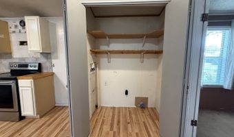 723 Kayroe Rd, Adkins, TX 78101