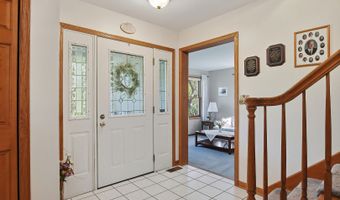 40498 N Sunset Dr, Antioch, IL 60002
