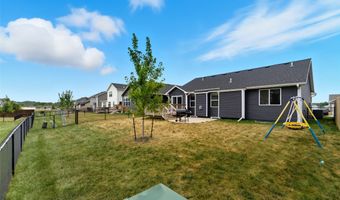 2817 21st St SW, Altoona, IA 50009