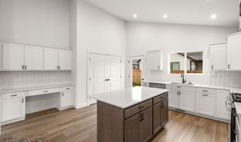711 Spaniel Ln, Belgrade, MT 59714