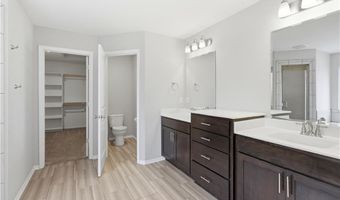 14223 Amanda Ln, Basehor, KS 66007