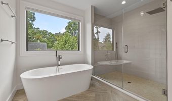 414 N MONROE St, Arlington, VA 22201
