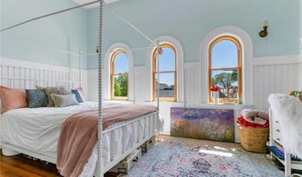 70 Peirce St, East Greenwich, RI 02818
