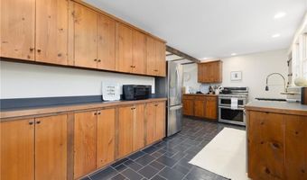 27 William St, Newport, RI 02840
