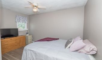 29 Camille Dr, Johnston, RI 02919