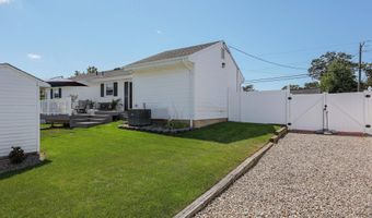 28 BIRCH St, Beachwood, NJ 08722