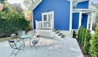24 Anthony St, Newport, RI 02840