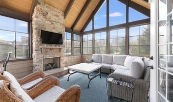 238 Westview Dr, Aurora, OH 44202