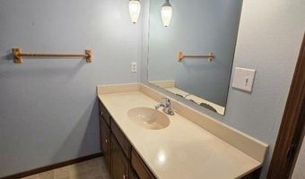 1421 Savannah Cir, Altus, OK 73521