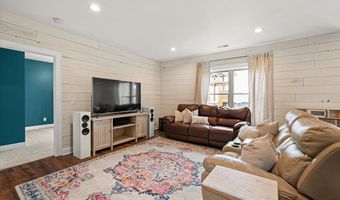 2236 Jo Ann, Asbury, IA 52002
