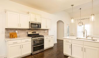 6261 LONGMIRE Loop W, Arlington, TN 38002