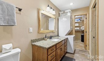 946 140 83 Honeysuckle Rdg, Almond, NC 28702