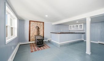 4 Rainbow Trl, Alloway, NJ 07422