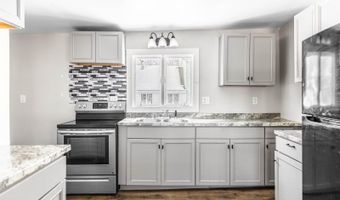 106 Parker St, Bangor, ME 04401