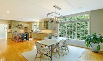 10 Owl Tree Ln, East Greenwich, RI 02818