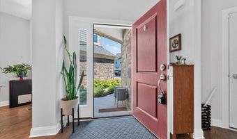 3062 N Spurway Dr, Ann Arbor, MI 48105