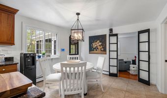13 Birchwood Cir, Bedford, NH 03110