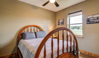 1020 County Road 1596, Alvord, TX 76225
