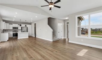 2612 NW Reinhart Dr, Ankeny, IA 50023