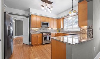 677 17TH St, Astoria, OR 97103