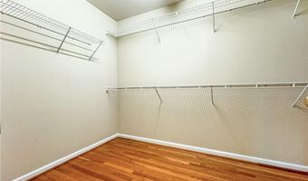 705 Redrift Ct, Alpharetta, GA 30005