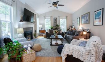 490 New Rd, Avon, CT 06001