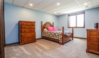 2405 NW 16th Ave, Aberdeen, SD 57401