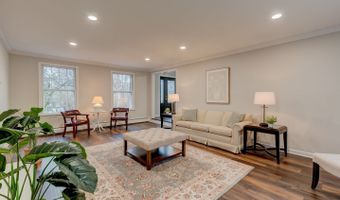 143 Juniper Dr, Avon, CT 06001