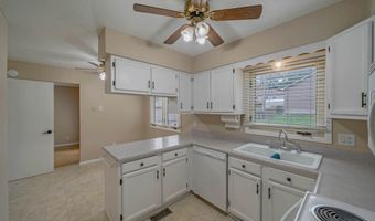 210 11th Ave SW, Altoona, IA 50009