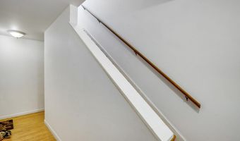 706 N CLEVELAND St, Arlington, VA 22201