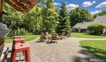 285 Wooding Hill Rd, Bethany, CT 06524