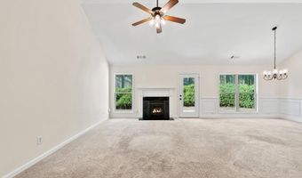 738 York View Dr, Auburn, GA 30011