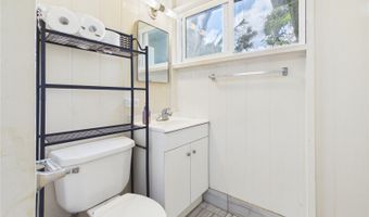 1261 Ulupii St, Kailua, HI 96734