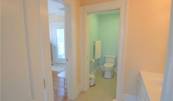 398 Wolcott Ave 4, Middletown, RI 02842