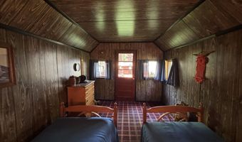 4 N Shore Rd, Abbot, ME 04406