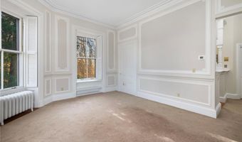 66 Webster St 9, Newport, RI 02840