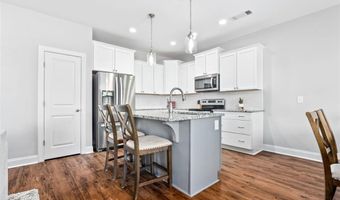 1300 PARKER Pl, Auburn, AL 36832