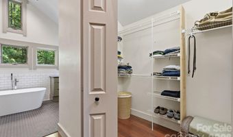 144 Pegg Rd, Barnardsville, NC 28709