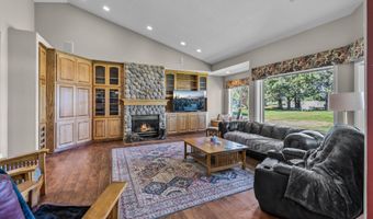 64629 Horseman Ln, Bend, OR 97703