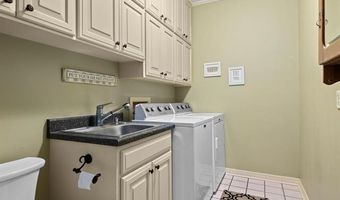 946 Briarwood Dr, Bartlesville, OK 74006