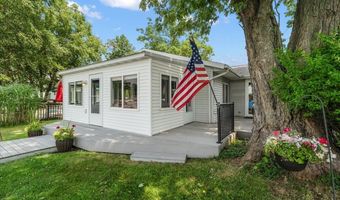 6731 Campau Lake Dr SE, Alto, MI 49302
