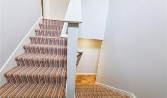 18 Anawan Ave, Narragansett, RI 02882