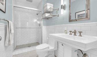 1870 POPLAR Rd, Annapolis, MD 21401