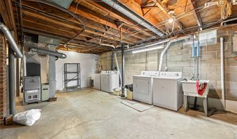 219-221 Kenwood Ave, Akron, OH 44313
