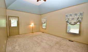 1689 Peppertree Dr, Alcoa, TN 37701