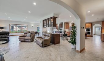 500 E Sherwood Dr, Addison, IL 60101