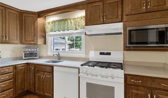 56 LaBelle Ter, Amherst, NY 14228